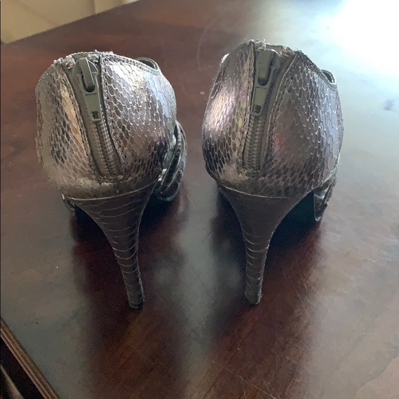 Silver stilettos - Picture 4 of 4